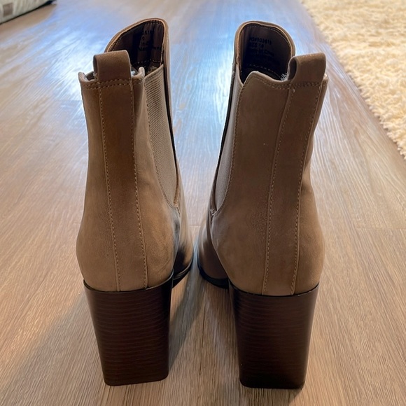 Journee Collection Women Maxxie Stacked Booties Size 10 Tan Coastal Cowgirl - Picture 6 of 13